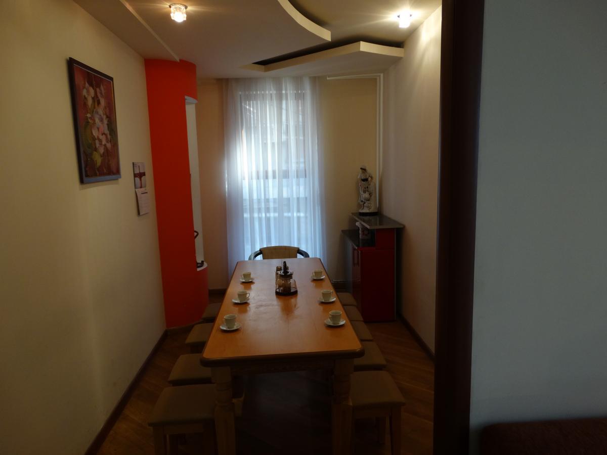 Destiny 1 Hostel Jerevan Eksteriør bilde